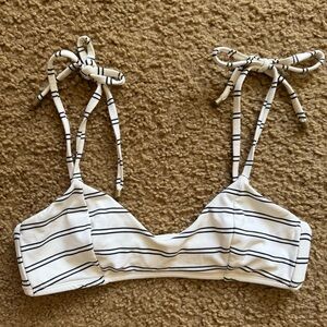 L*SPACE Bikini Top Black and White Striped  Size Small